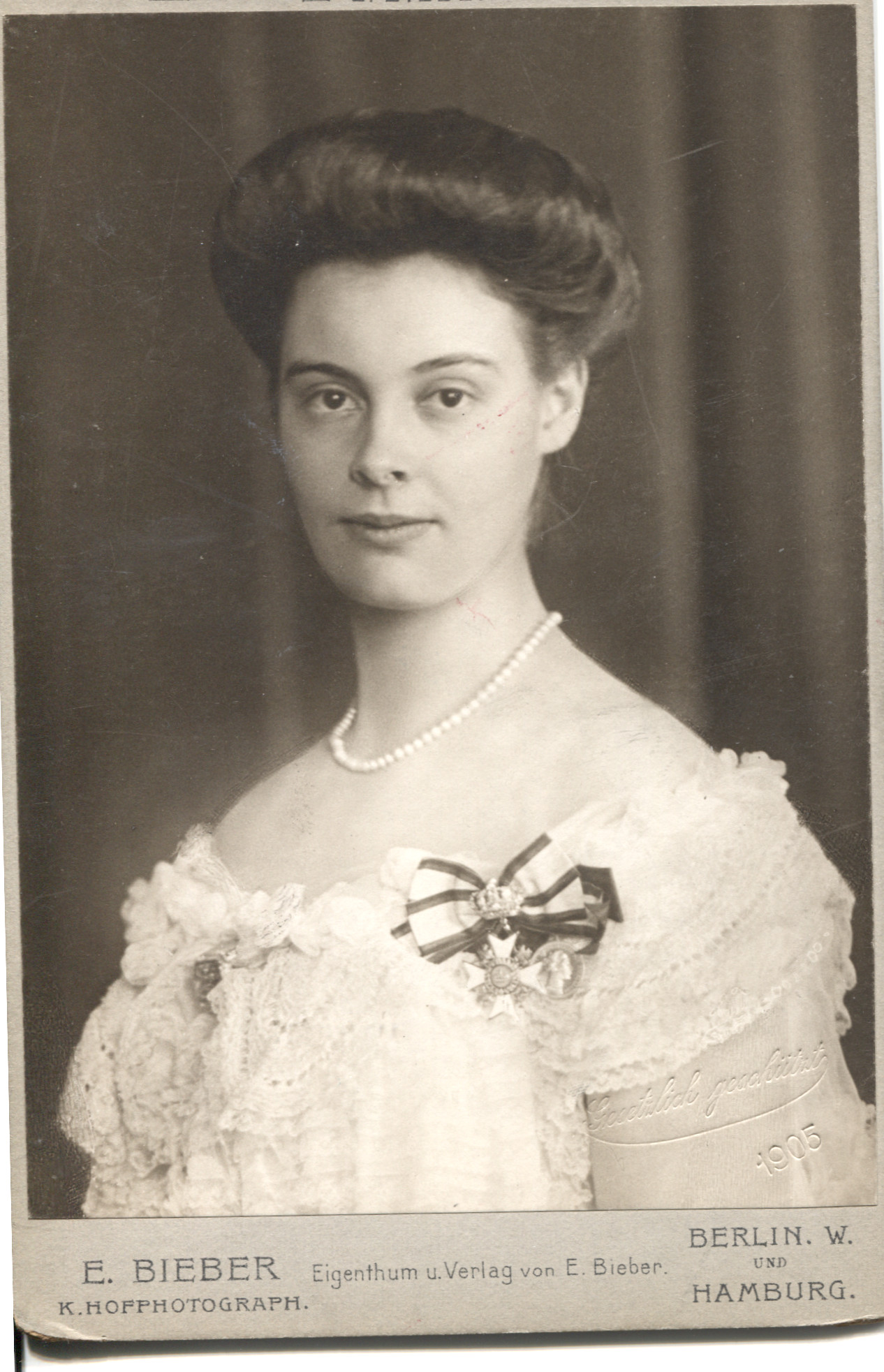 CECILIE-43440-1.jpg