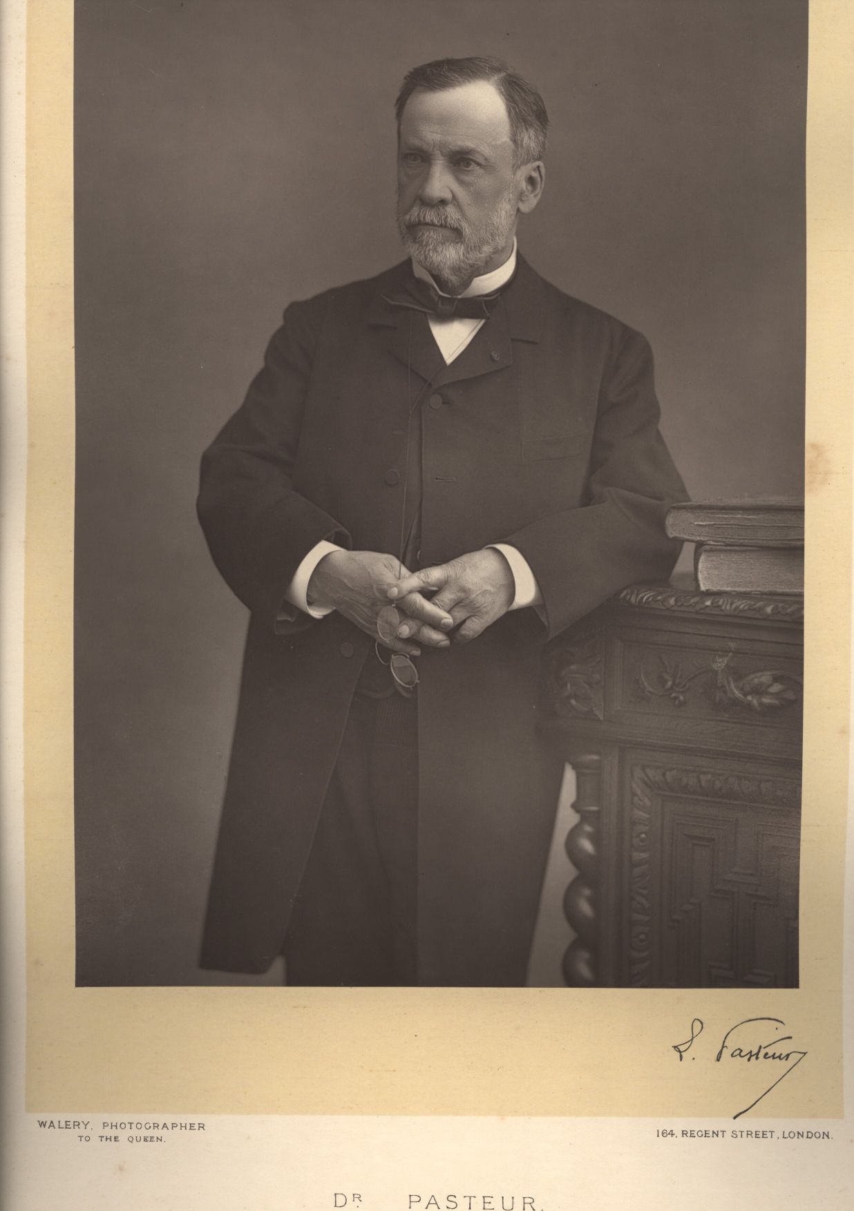 PASTEUR-25689-1.jpg