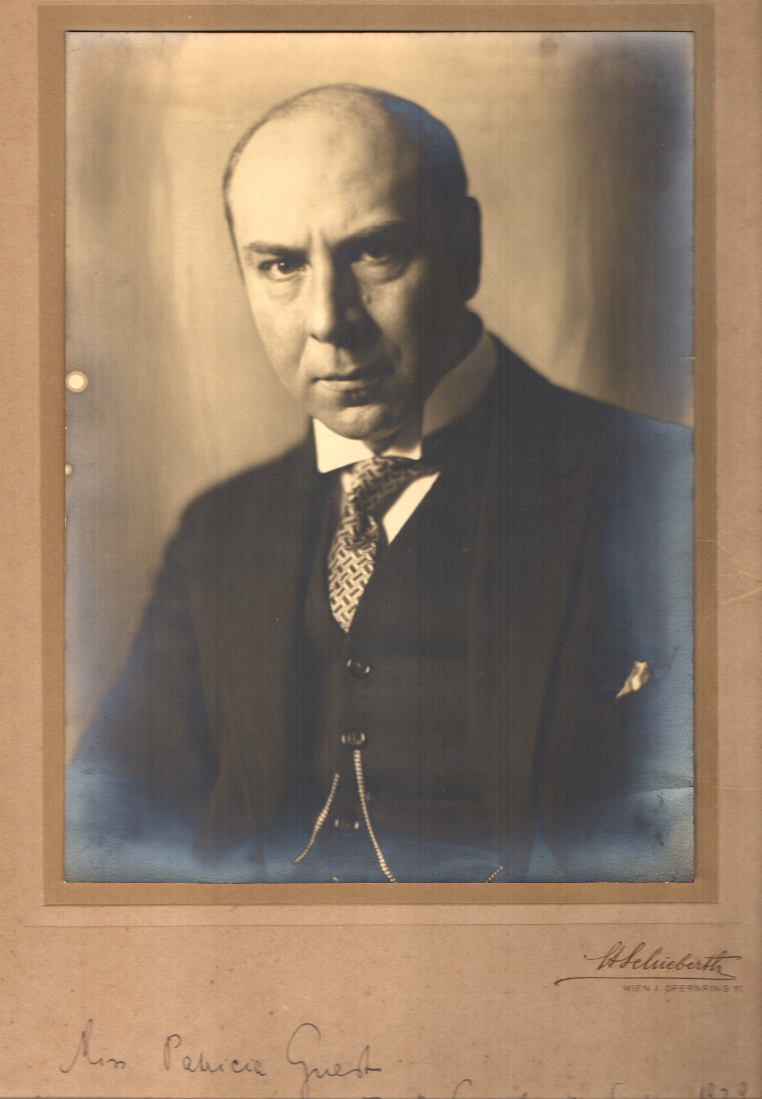 (Robert, 1886-1978, German Conductor) — Sophie Dupré Autographs