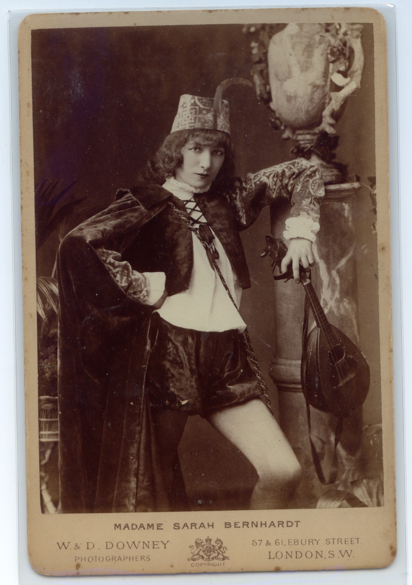 (Sarah, 1844-1923, 'The Divine Sarah')] — Sophie Dupré Autographs