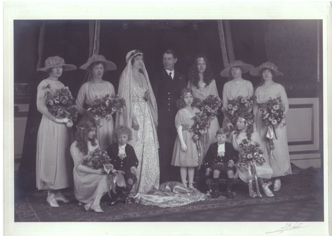 (Princess of Connaught, 1886-1974, Lady Patricia Ramsay)] — Sophie Dupré Autographs