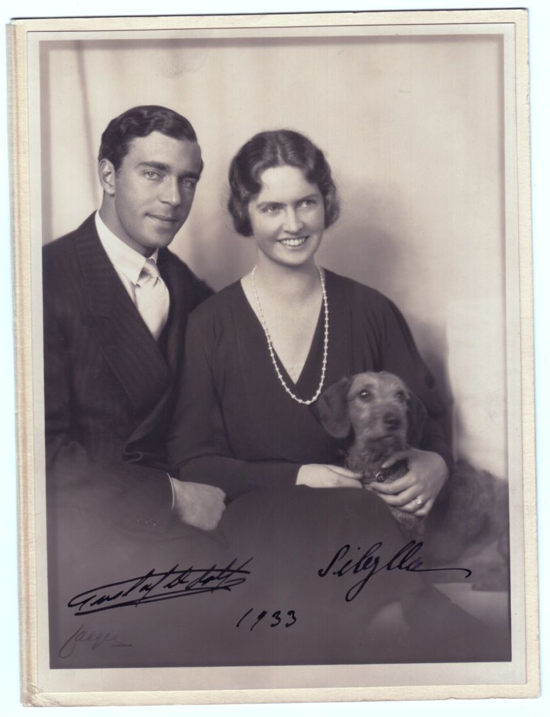 (Edmund, 1906-1947, Prince of Sweden, killed in a flying accident) & his wife Sibylla (Calma Marie, 1908-1972, elder daught of Karl Eduard, Duke of Saxe-Coburg & Gotha) — Sophie Dupré Autographs