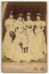(1869-1938, Queen of Norway) with her mother, ALEXANDRA( of Denmark, 1844-1925, his Queen), and her sisters LOUISE (1867-1931, Princess Royal) & VICTORIA ALEXANDRA (1868-1935, Princess) together with the oldest bridesmaid's daughter and flowergirl Lady Alexandra DUFF (1891-1959, created a Princess in 1905 by her grandfather Edward VII) — Sophie Dupré Autographs