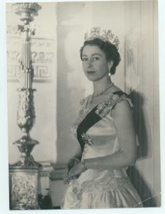 (1926-2022, Longest Serving Monarch of Great Britain)] — Sophie Dupré Autographs