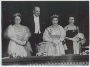 (1926-2022, Longest Serving Monarch of Great Britain)] — Sophie Dupré Autographs
