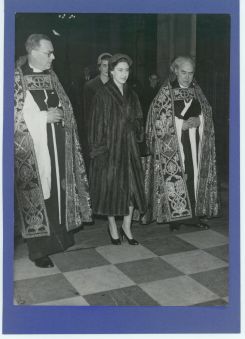 (Rose, 1930-2002, Princess, Sister of Queen Elizabeth II, Countess of Snowdon) — Sophie Dupré Autographs