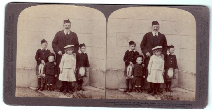 (1841-1910, King of Great Britain) & his grandchildren Prince EDWARD (1894-1972, EDWARD VIII), Prince ALBERT (1895-1952, GEORGE VI), Princess MARY (1897-1965, Countess of Harewood), and Prince HENRY (1900-1974, Duke of Gloucester) — Sophie Dupré Autographs