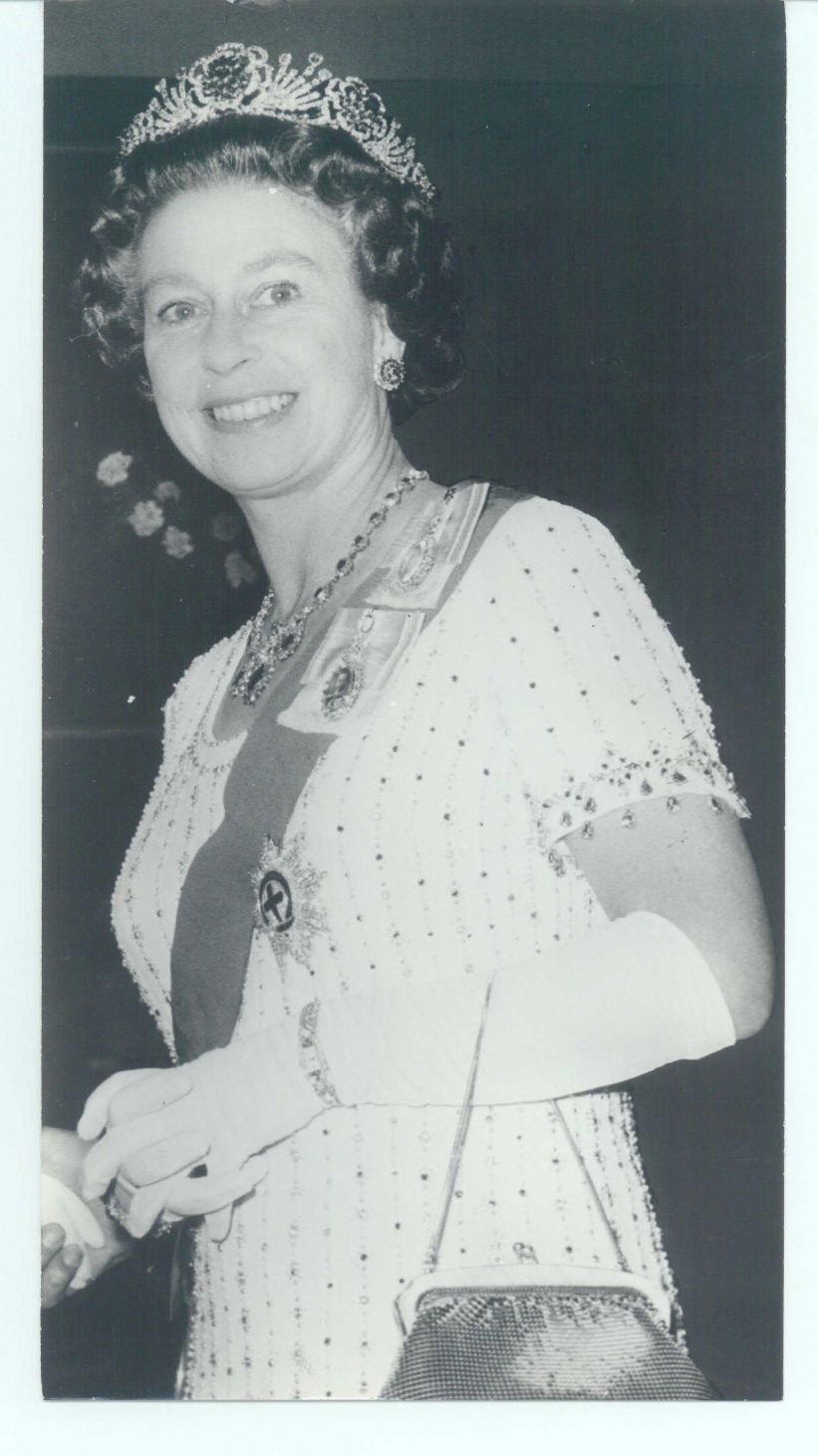 (1926-2022, Longest Serving Monarch of Great Britain)] — Sophie Dupré Autographs