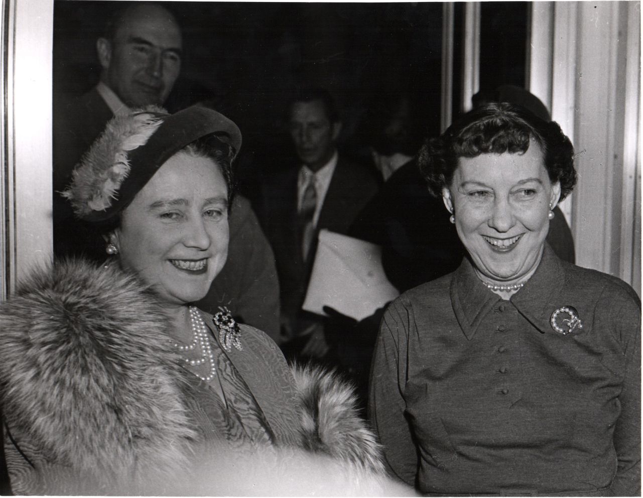 (Dwight D., 1890-1969, 34th President of the United States) & ELIZABETH (The Queen Mother, 1900-2002, Queen of George VI)] — Sophie Dupré Autographs