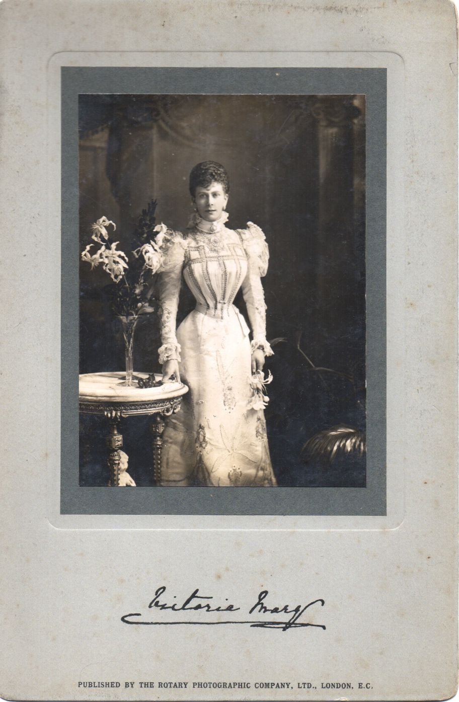 (1865-1936, King of Great Britain) & MARY (of Teck, 1867-1953, his Queen)] — Sophie Dupré Autographs