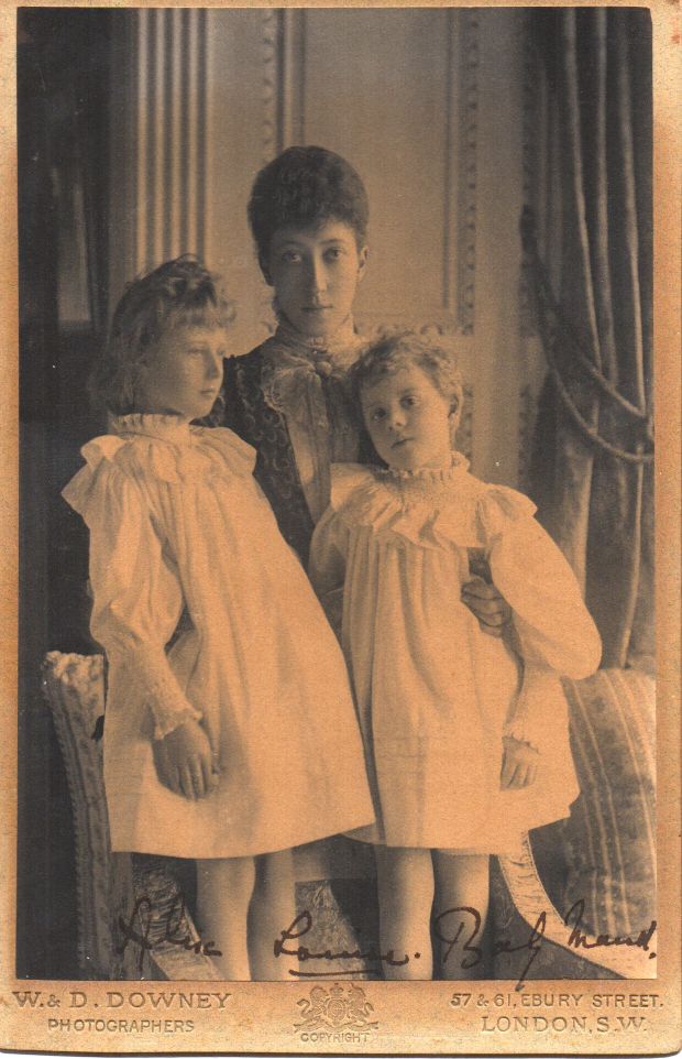 (Alexandra Dagmar, 1867-1931, Princess Royal, Duchess of Fife, Daughter of Edward VII) and her daughters ALEXANDRA (1891-1959) & MAUD (1893-1945) — Sophie Dupré Autographs