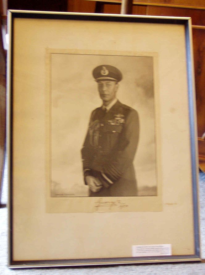 (1895-1952, King of Great Britain) — Sophie Dupré Autographs