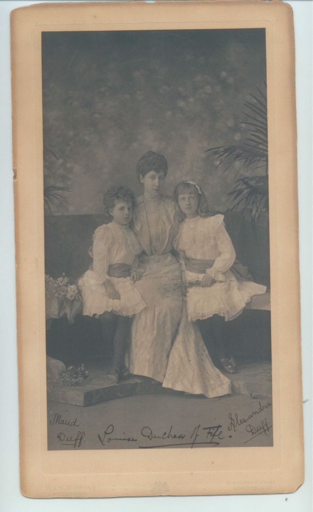 (Alexandra Dagmar, 1867-1931, Princess Royal, Duchess of Fife, Daughter of Edward VII) and her daughters ALEXANDRA (1891-1959) & MAUD (1893-1945) — Sophie Dupré Autographs