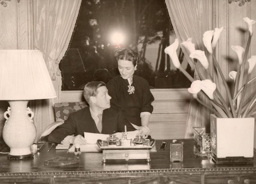 (1894-1972, King of Great Britain, Later the Duke of Windsor) & the Duchess of WINDSOR (Wallis Simpson, 1896-1986, his wife)] — Sophie Dupré Autographs