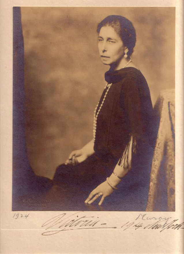 (1876-1936, wife of Grand Duke Ernst Ludwig of Hesse and secondly Grand Duke Kirill Vladimirovitch of Russia, granddaughter of Queen Victoria) — Sophie Dupré Autographs