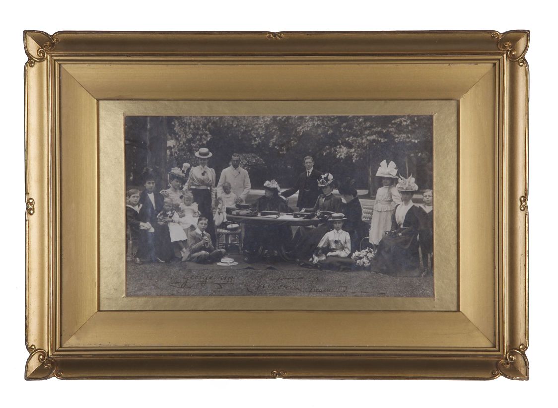 (1865-1936, King of Great Britain), his Queen MARY (of Teck, 1867-1953) — Sophie Dupré Autographs