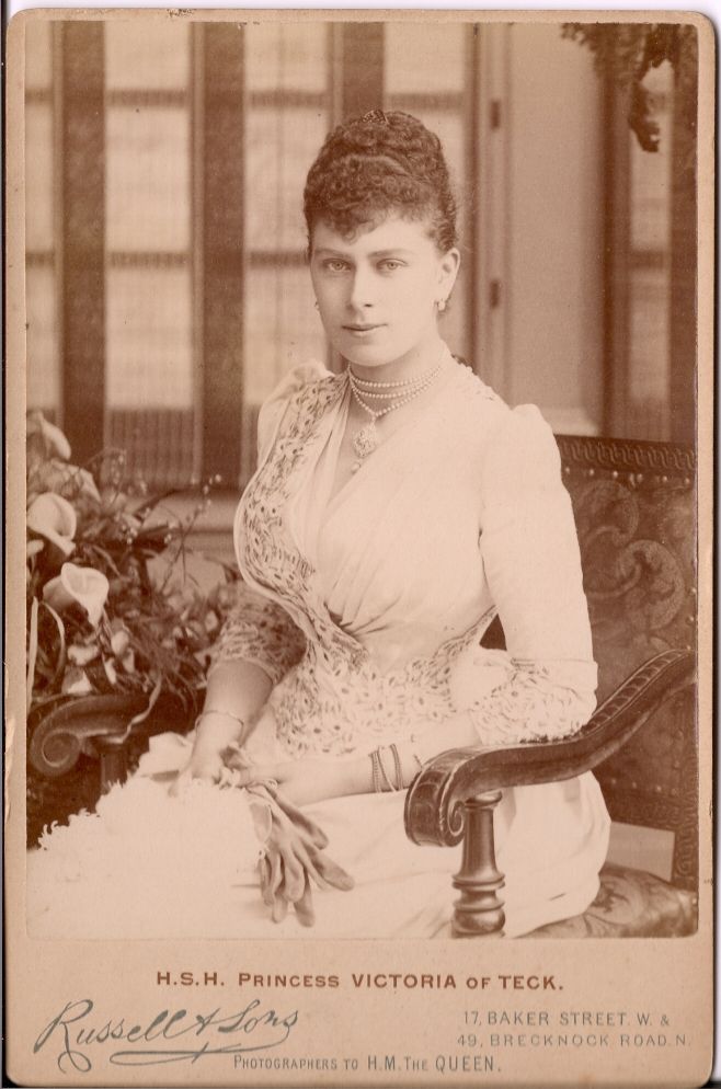 (of Teck, 1867-1953, Queen of George V)] — Sophie Dupré Autographs
