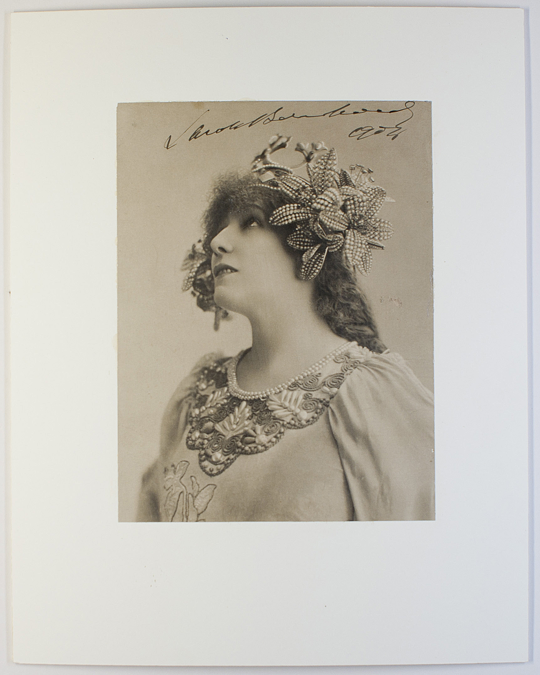 (Sarah, 1844-1923, Actress 'The Divine Sarah') — Sophie Dupré Autographs