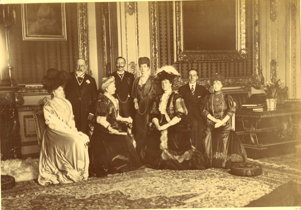 (1841-1910, King of Great Britain) & ALEXANDRA (of Denmark, 1844-1925, his Queen), and their guests the King and Queen of Spain ALFONSO XIII (1886-1941, Last King of Spain, husband of Ena of Battenburg) & his wife VICTORIA EUGENIA, 1887-1969, née Princess Ena of Battenberg, only daughter of Princess Beatrice), the Queen of Portugal AMELIA (1864-1951, née d'Orléans, daughter of Louis Philippe, Comte de Paris, Queen of Carlos I of Portugal, assassinated 1908), the Kaiser WILHELM II (1859-1941, German Emperor 1888-1941) and his first wife Empress AUGUSTE (1858-1921) and the Queen of Norway MAUD (1869-1938, daughter of Edward VII] — Sophie Dupré Autographs