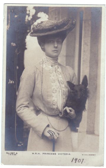 (Duke of Kent, 1902-1942, Son of George V, Uncle of Elizabeth II) and his sister MARY (Countess of Harewood, 1897-1965, Princess Royal) — Sophie Dupré Autographs