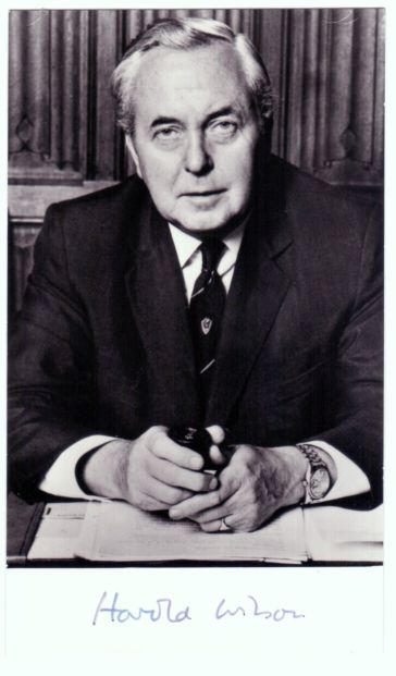 (Sir James Harold, 1916-1995, Labour Prime Minister 1964-1970 and 1974-1976) — Sophie Dupré Autographs