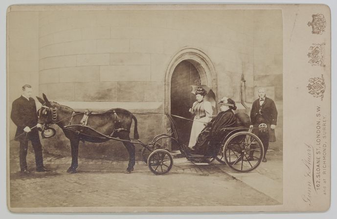 (1819-1901, Queen of Great Britain)] — Sophie Dupré Autographs
