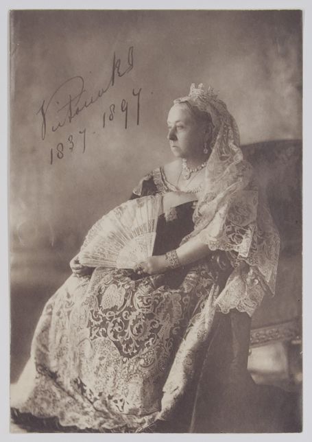 (1819-1901, Queen of Great Britain)] — Sophie Dupré Autographs