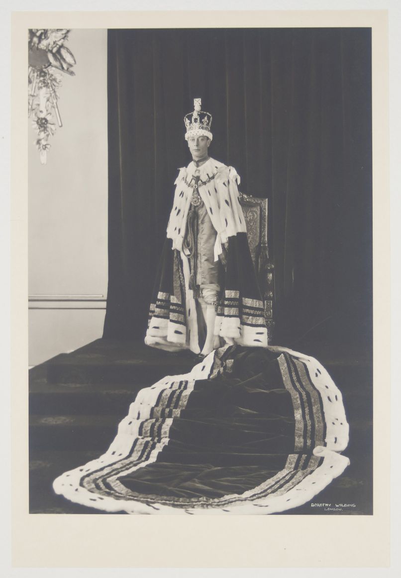 (1895-1952, King of England) & ELIZABETH (1900-2002, Queen of Great Britain)] — Sophie Dupré Autographs