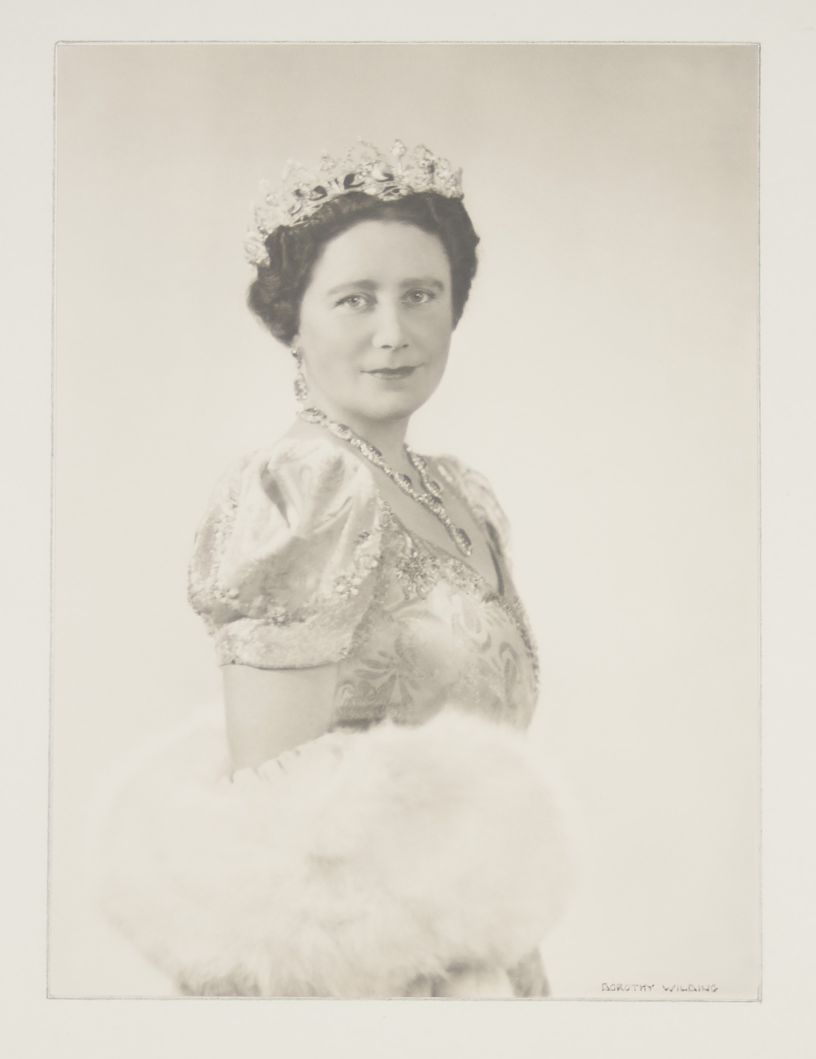 (The Queen Mother, 1900-2002, Queen of George VI) — Sophie Dupré Autographs