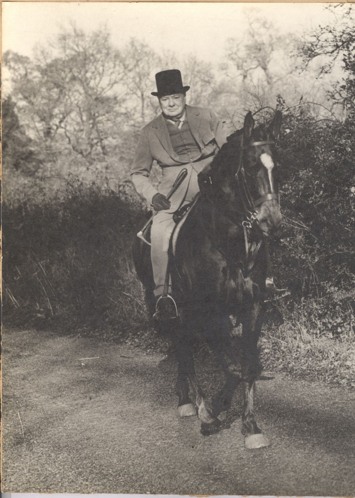 (Sir Winston Spencer, 1874-1965, Prime Minister)] — Sophie Dupré Autographs