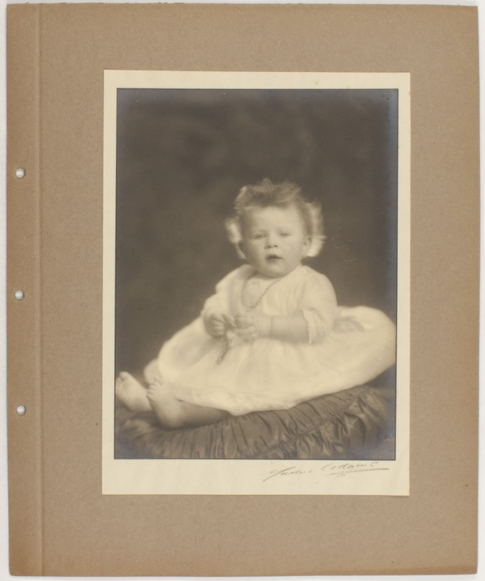 (1926-2022, Longest Serving Monarch of Great Britain)] — Sophie Dupré Autographs