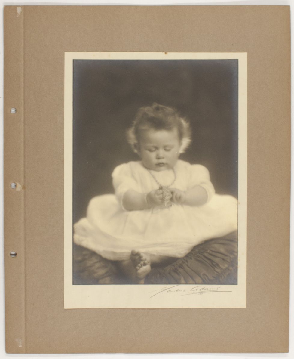 (1926-2022, Longest Serving Monarch of Great Britain)] — Sophie Dupré Autographs