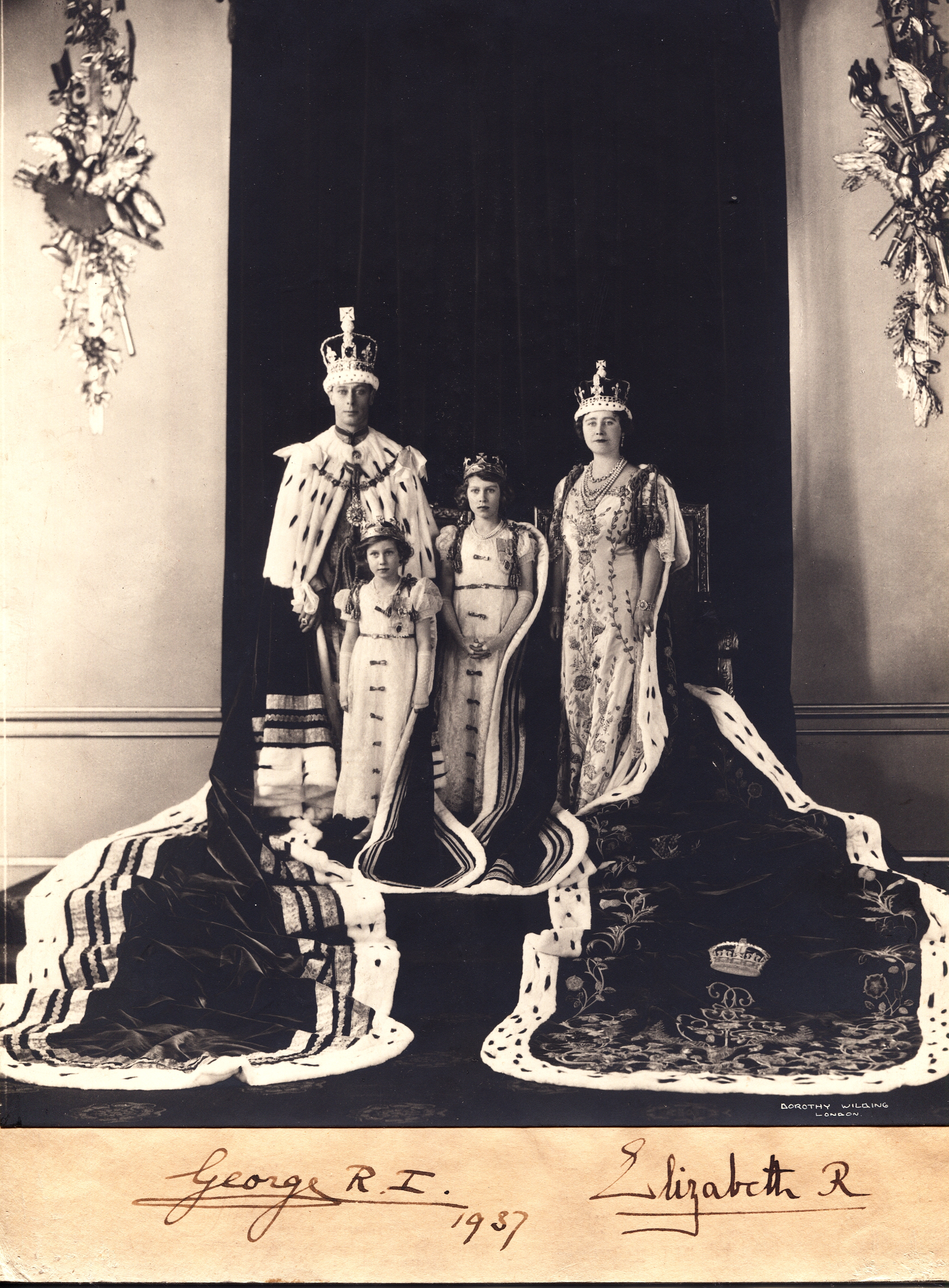 (1895-1952, King of England) & ELIZABETH (1900-2002, Queen of Great Britain) — Sophie Dupré Autographs
