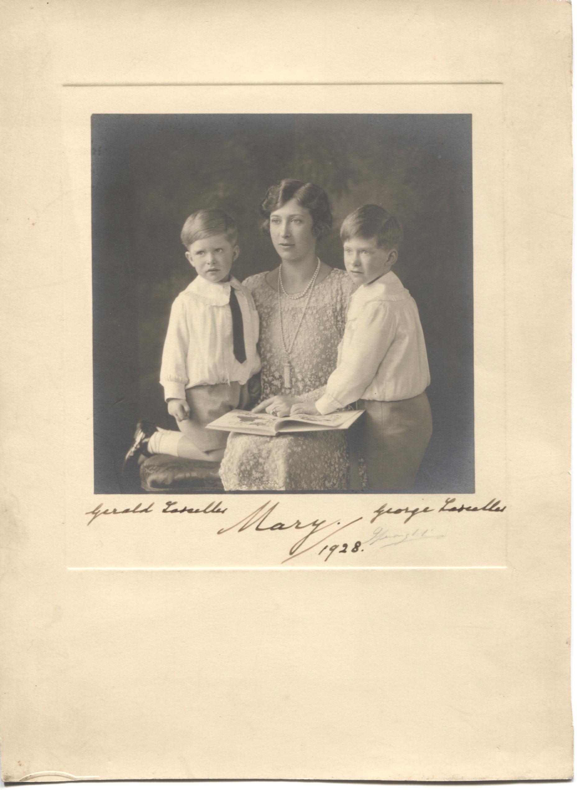 (Countess of Harewood, 1897-1965, Princess Royal, Daughter of George V)] & her sons GEORGE LASCELLES (1923-2011, from 1947 7th Earl of Harewood) and GERALD LASCELLES (1924-1998) — Sophie Dupré Autographs