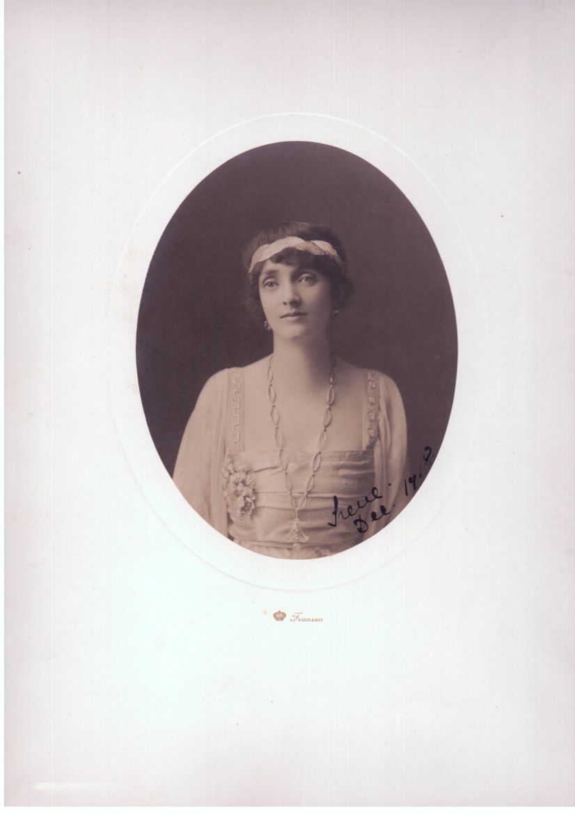 (Irene, 1890-1956, wife of Alexander Albert Mountbatten, 1886-1960, son of Princess Beatrice, from 1917 1st Marquess) — Sophie Dupré Autographs