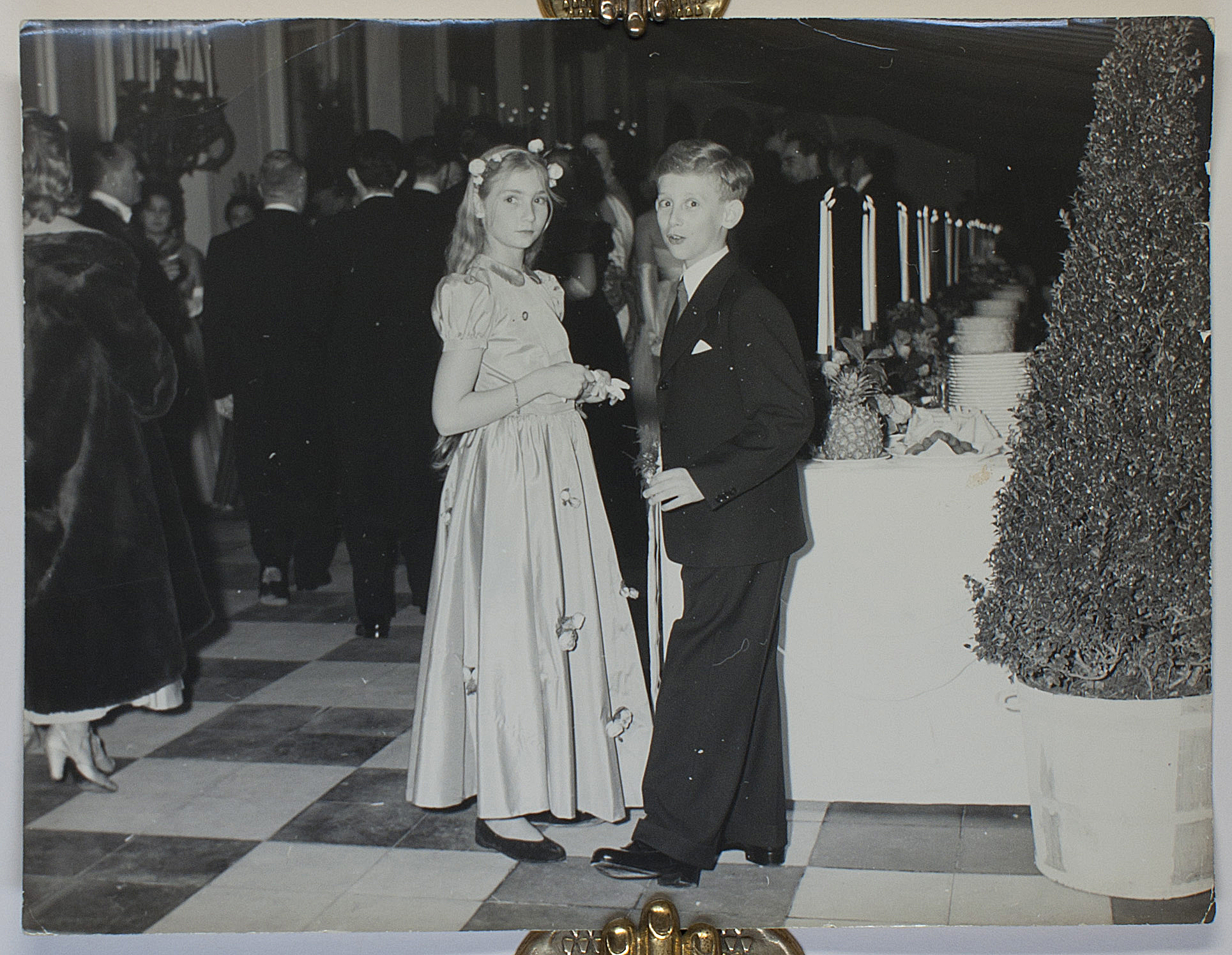 (Isabella, b. 1943, only child of Eugenio (b. 1906, Duke of Ancona ad personam and second cousin of Vittorio Emanuele III)] — Sophie Dupré Autographs