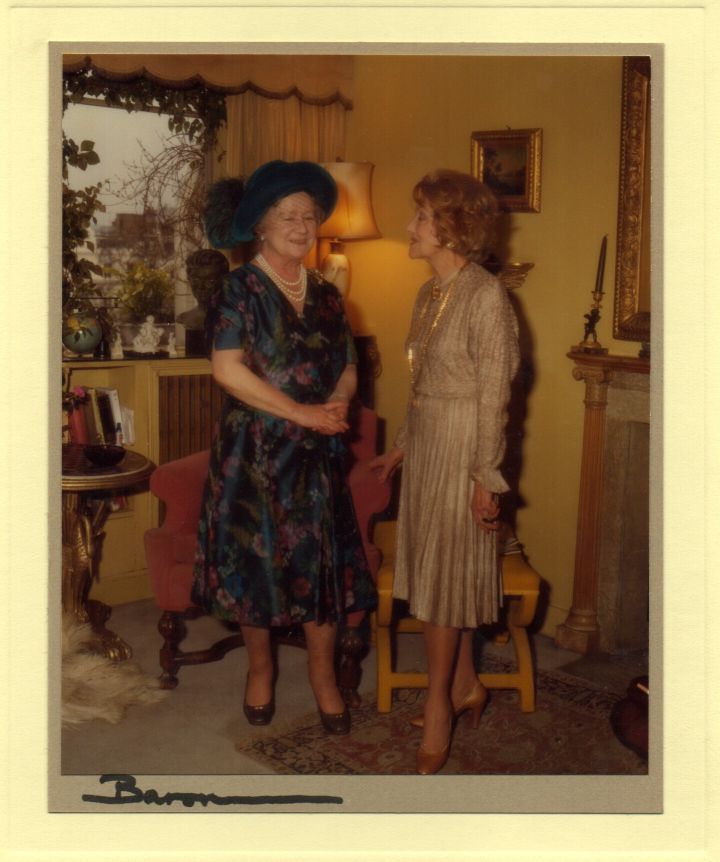 (The Queen Mother, 1900-2002, Queen of George VI)] — Sophie Dupré Autographs