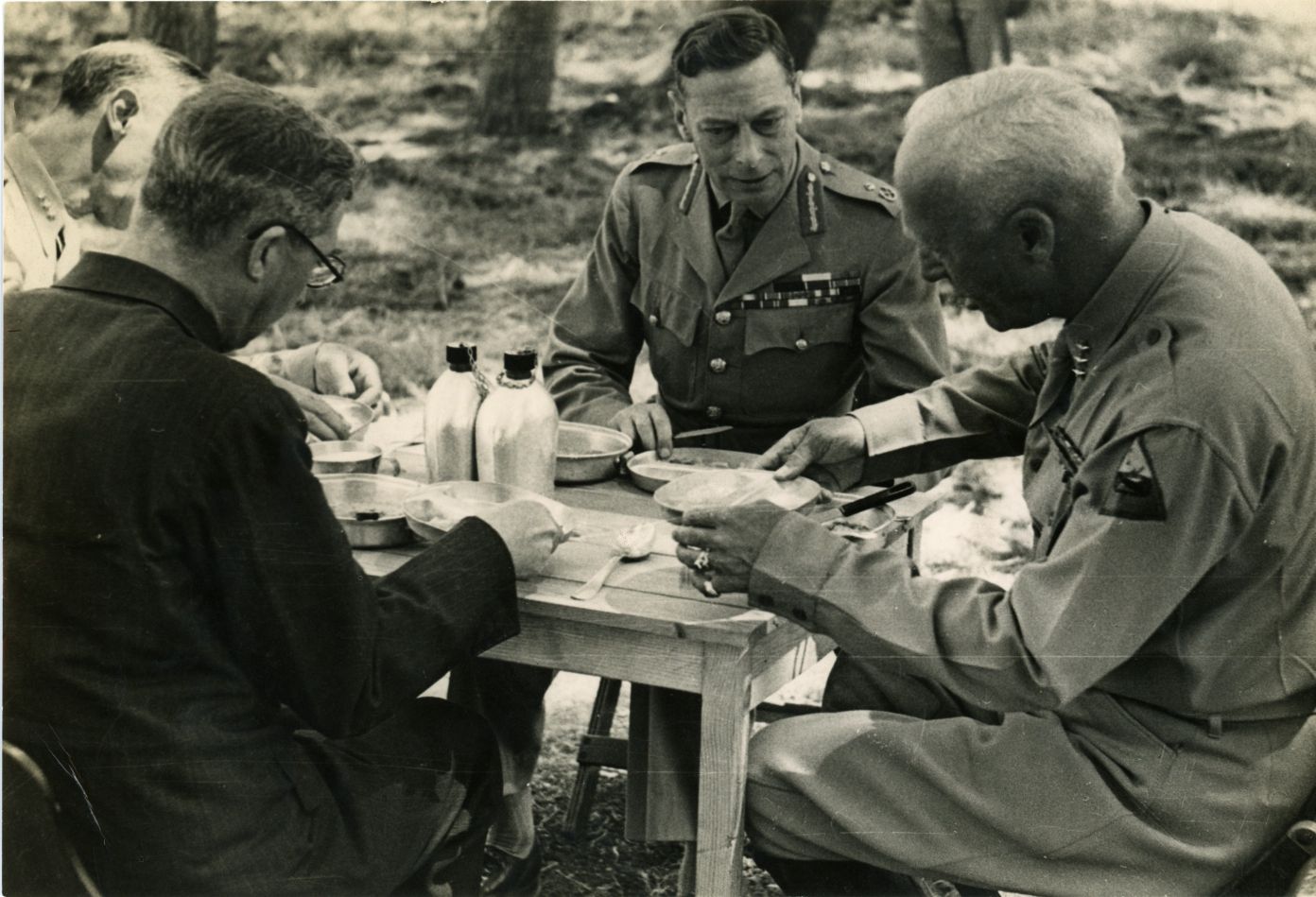 (1895-1952, King of Great Britain)] — Sophie Dupré Autographs