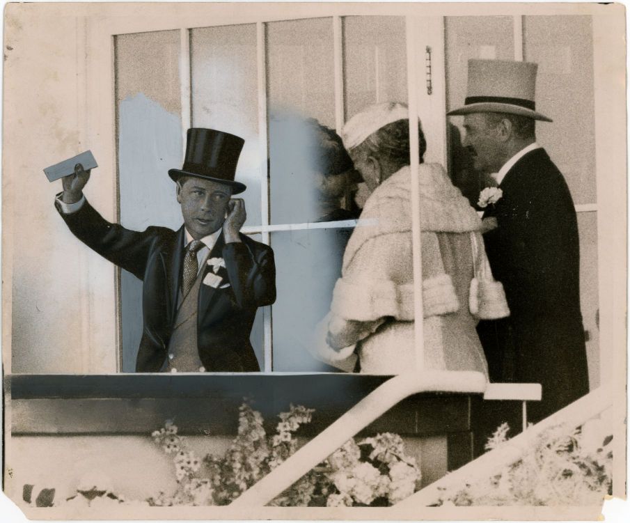 (1894-1972, King of Great Britain, Later the Duke of Windsor)] — Sophie Dupré Autographs
