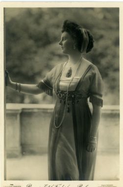 (Princess, 1879-1964, daughter of Friedrich August, 1852-1931, from 1900 Grand Duke of Oldenburg, and wife, 1906-1926, of Eitel Friedrich, 2nd son of Kaiser Wilhelm II)] — Sophie Dupré Autographs