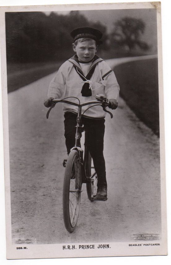 (Prince, 1905-1919, Youngest Son of George V)] — Sophie Dupré Autographs
