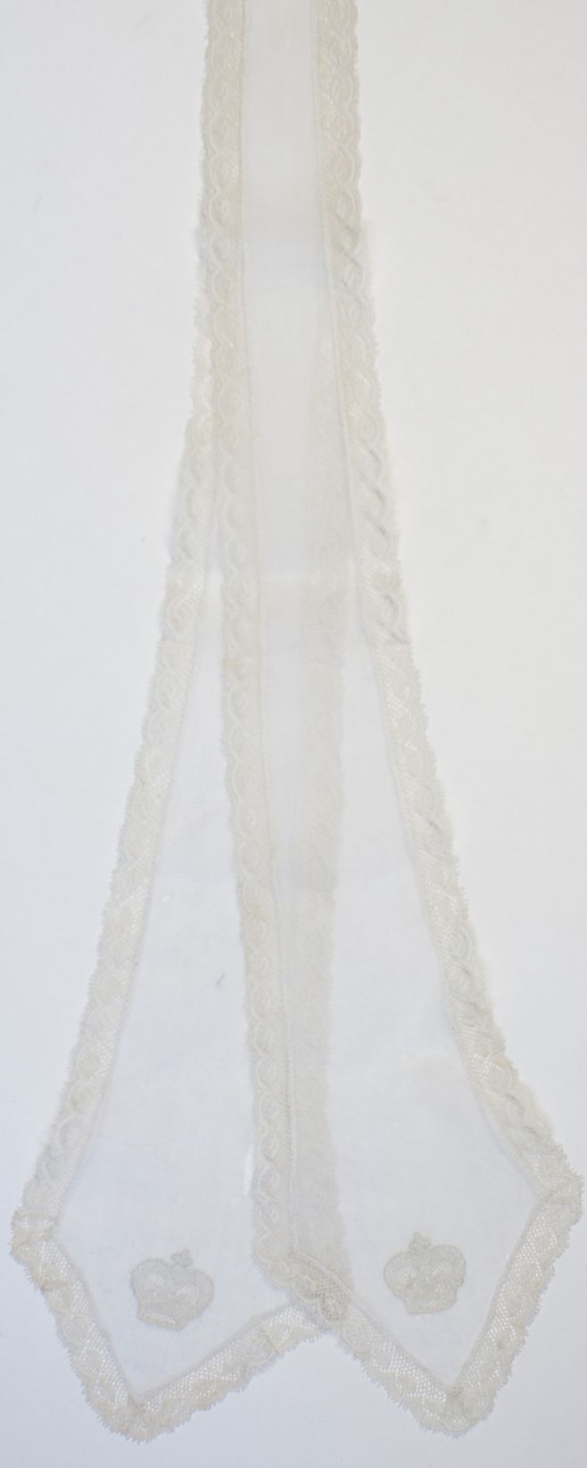 Gauze Tie with the Crown of Great Britain — Sophie Dupré Autographs