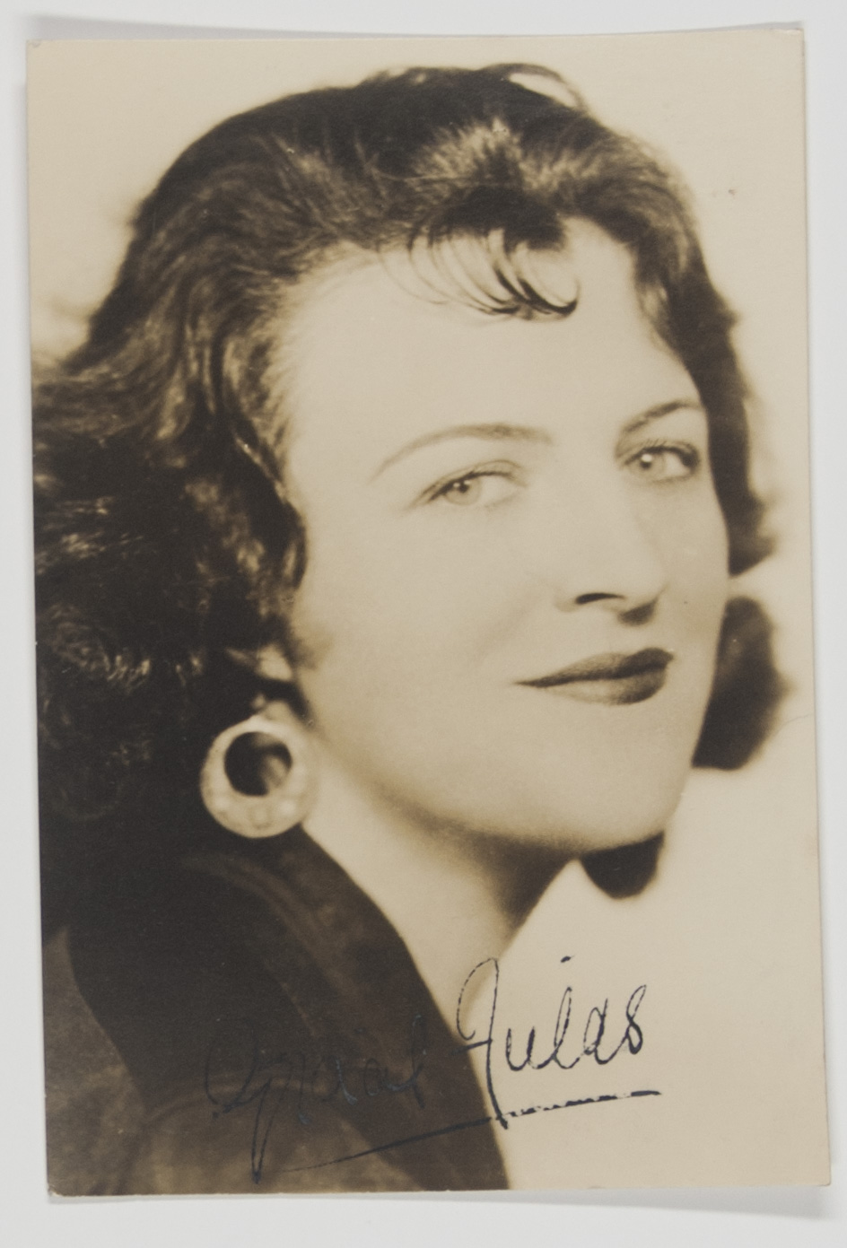 (Dame Gracie, 1898-1969, Singer & Comedienne)] — Sophie Dupré Autographs