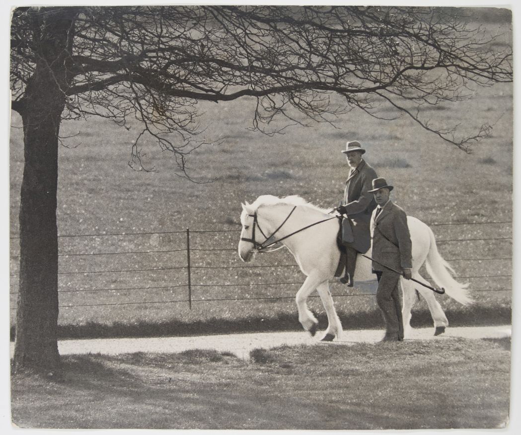 (1865-1936, King of Great Britain)] — Sophie Dupré Autographs