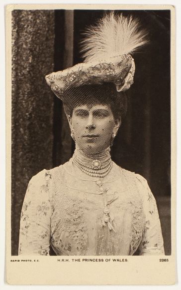 (of Teck, 1867-1953, Queen of George V)] — Sophie Dupré Autographs