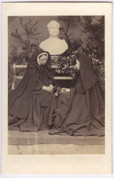 (1819-1901, Queen of Great Britain) and her daughter LOUISE (1848-1939, Duchess of Argyll)] — Sophie Dupré Autographs